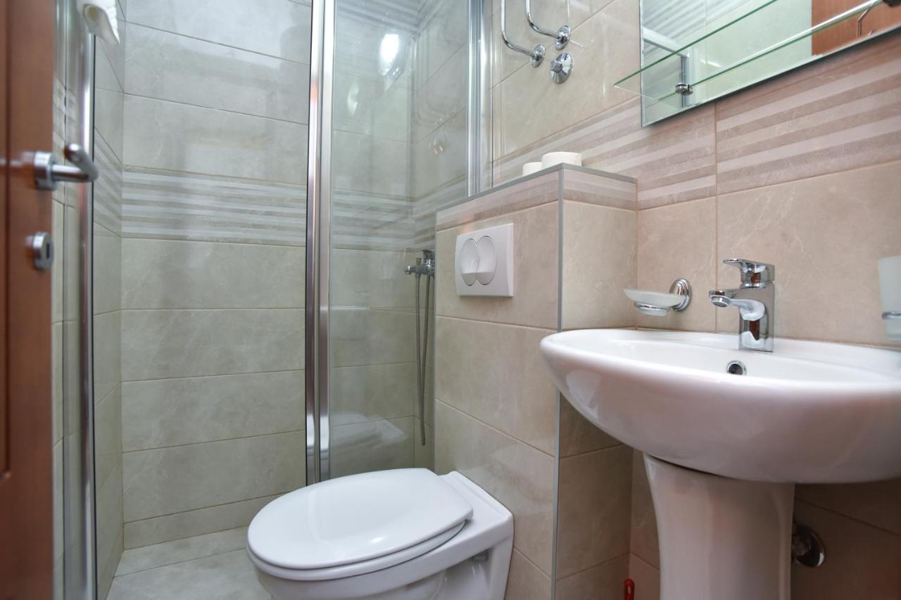 Vila Idila Budva Luaran gambar