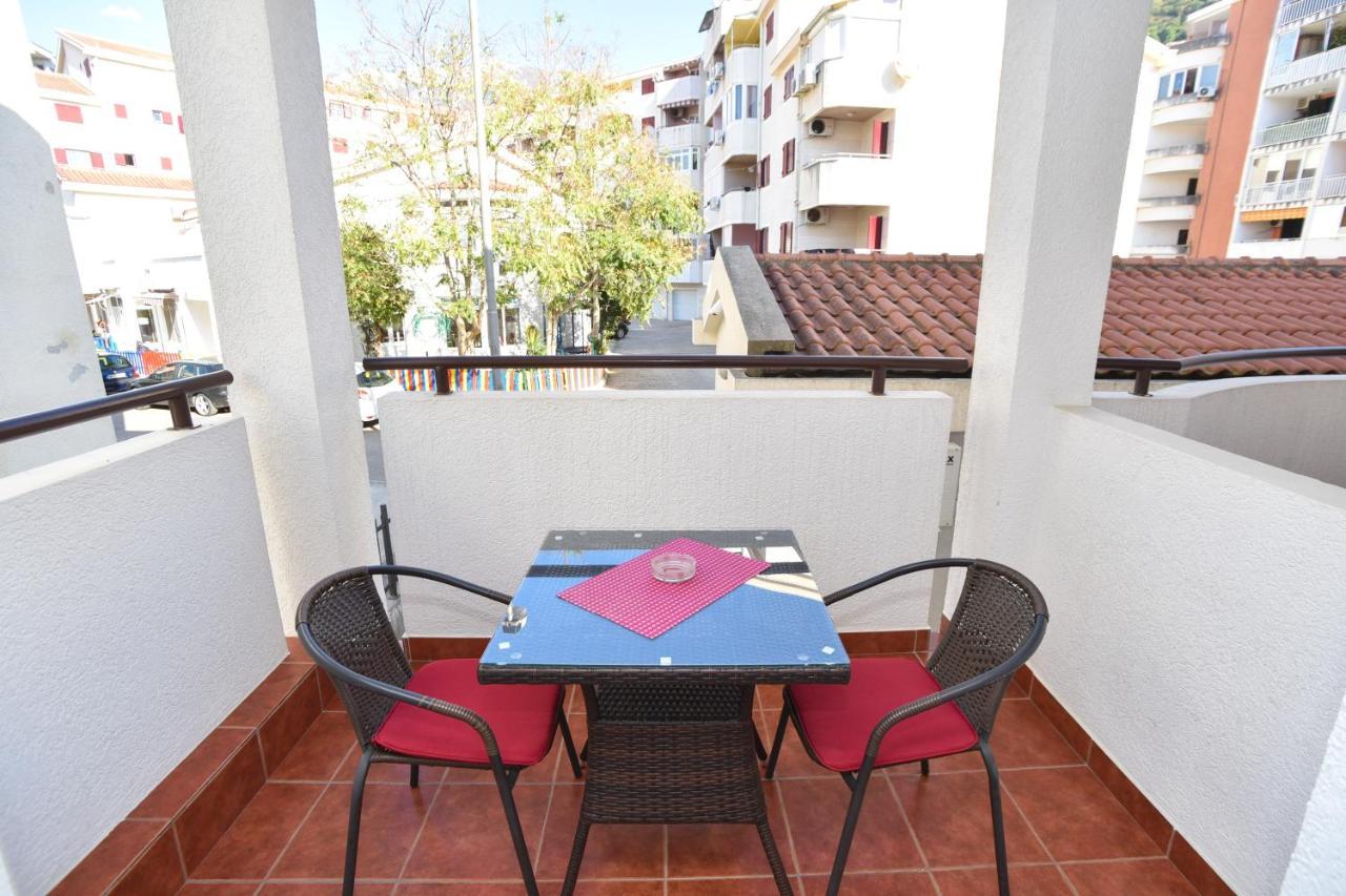 Vila Idila Budva Luaran gambar